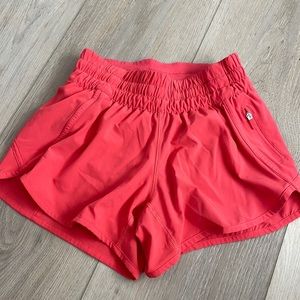 Lululemon 4” Tracker short